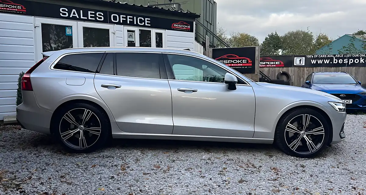 Used 2020 Volvo V60 Inscription Plus Silver - Interior and Exterior details 10