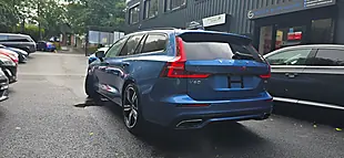 Used 2020 Volvo V60 R-Design Blue - Interior and Exterior details 2