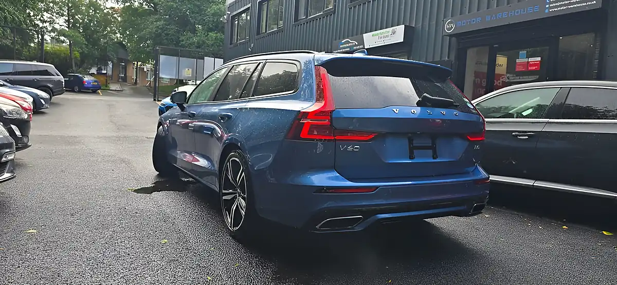Used 2020 Volvo V60 R-Design Blue - Interior and Exterior details 2