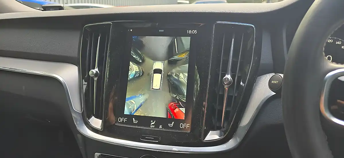 Used 2020 Volvo V60 R-Design Blue - Interior and Exterior details 9