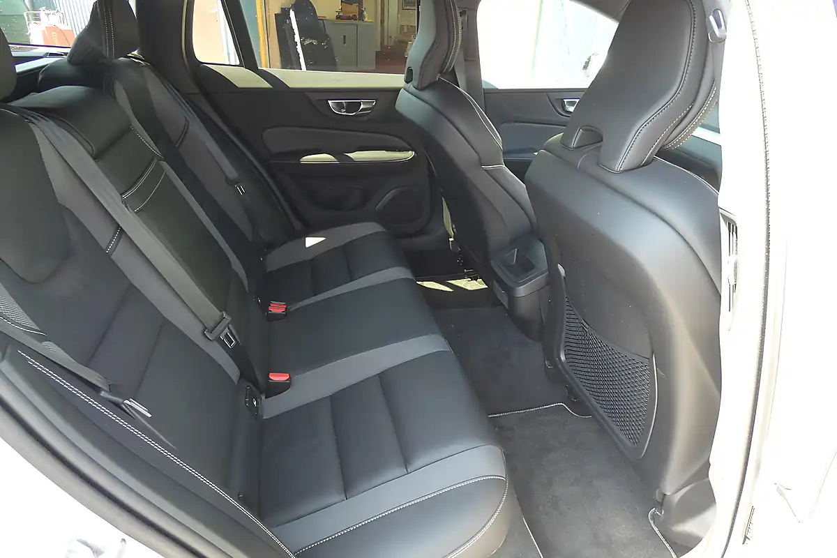 Used 2020 Volvo V60 R-Design Plus Bright Silver - Interior and Exterior details 10