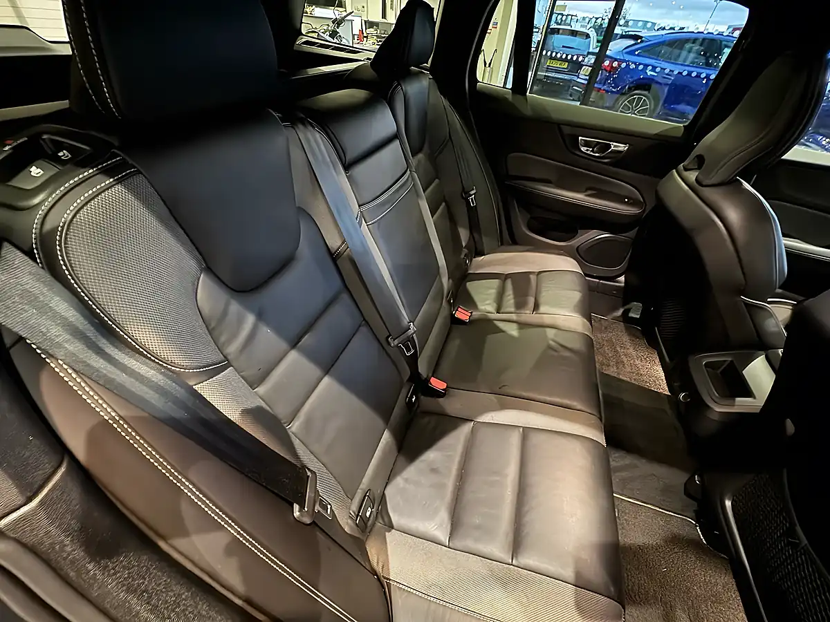 Used 2020 Volvo V60 R-Design Plus Grey - Interior and Exterior details 6