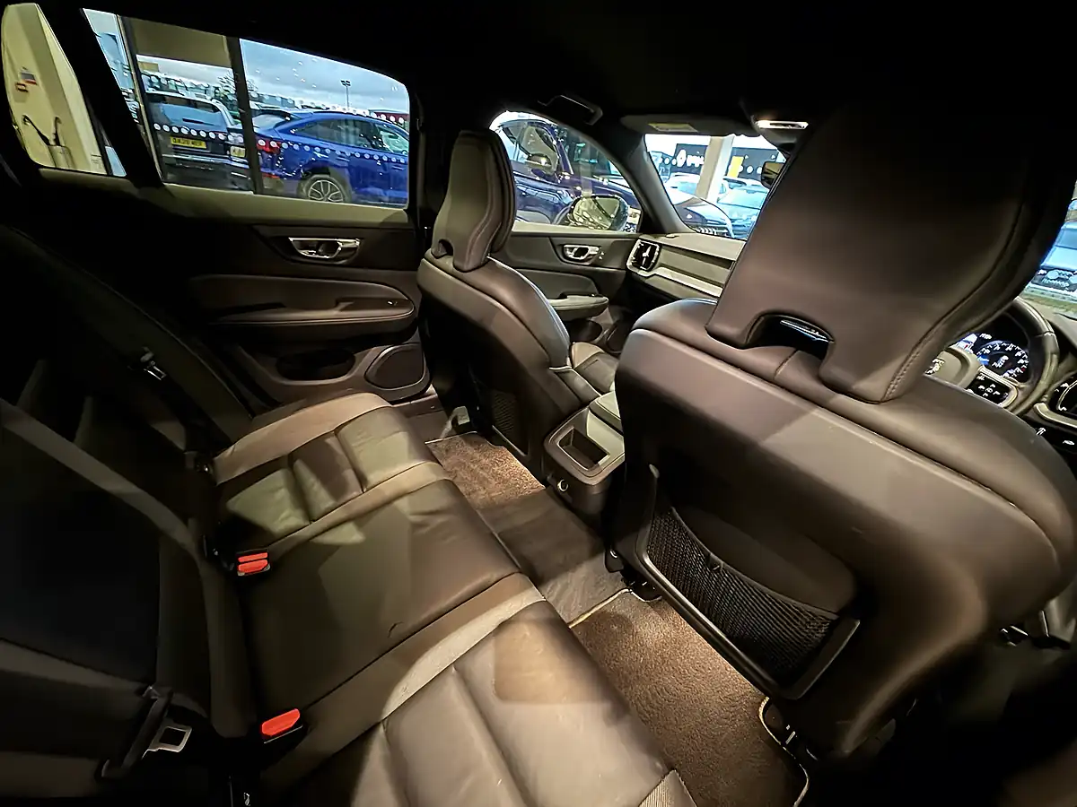 Used 2020 Volvo V60 R-Design Plus Grey - Interior and Exterior details 7