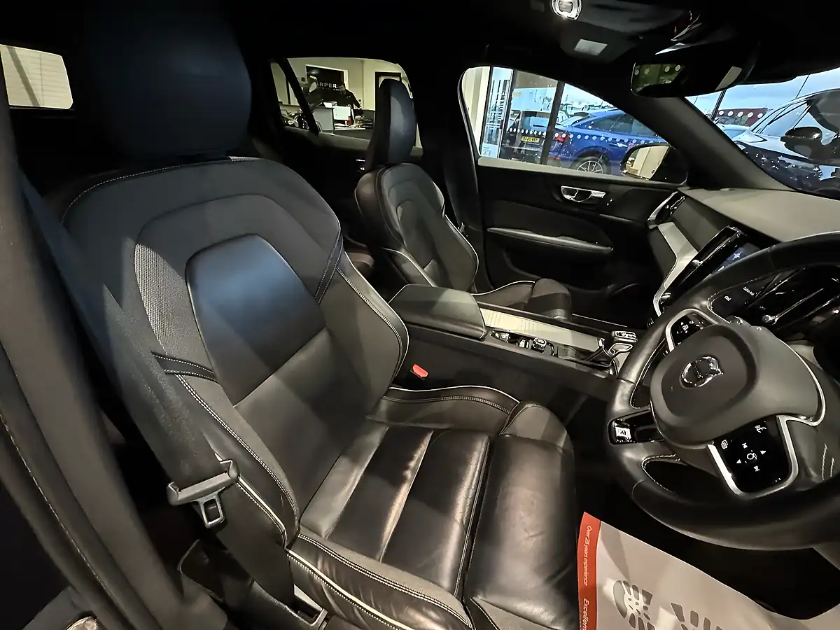 Used 2020 Volvo V60 R-Design Plus Grey - Interior and Exterior details 8