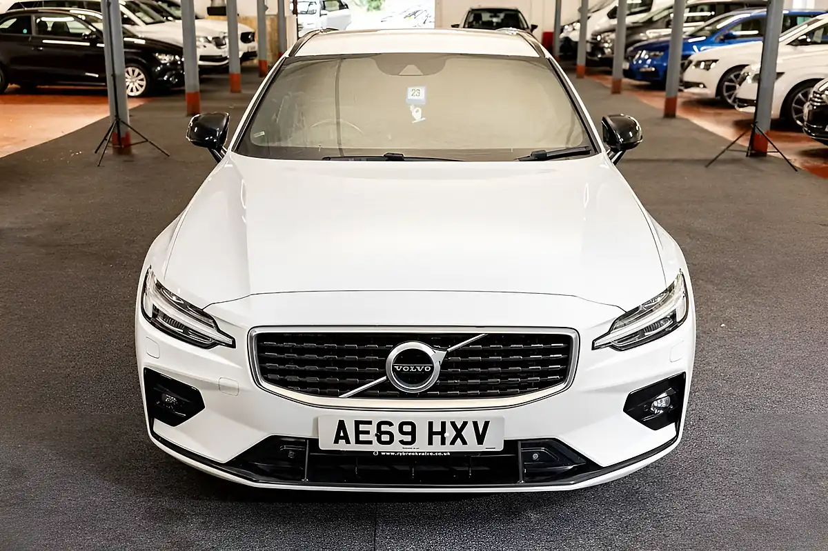 Used 2020 Volvo V60 R-Design White - Interior and Exterior details 11