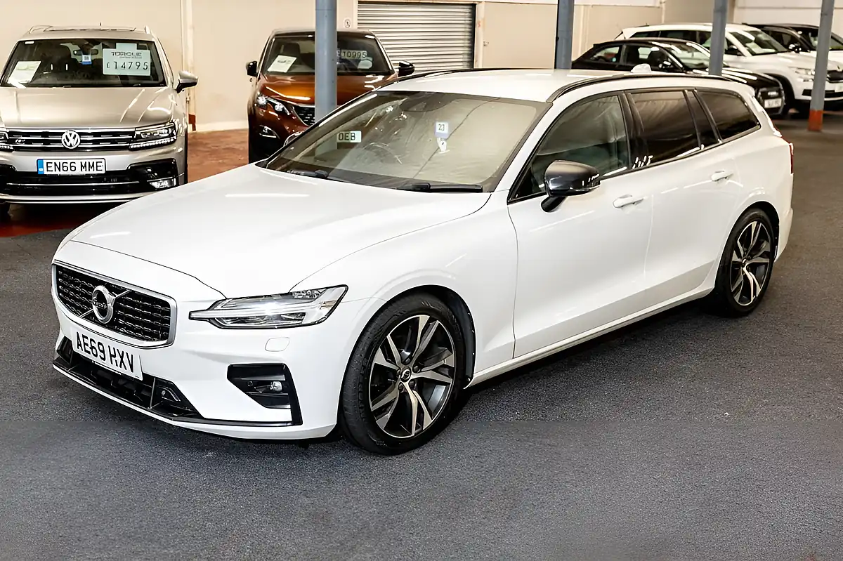 Used 2020 Volvo V60 R-Design White - Interior and Exterior details 13