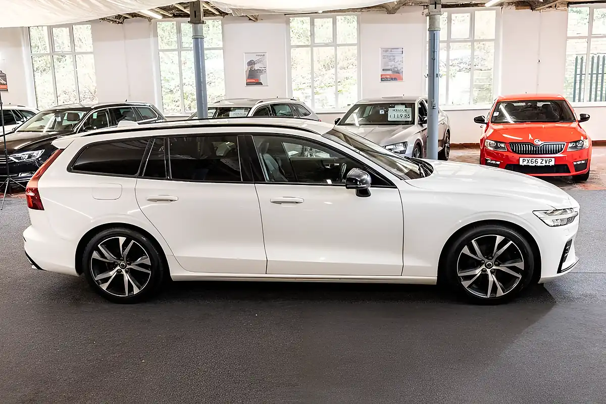 Used 2020 Volvo V60 R-Design White - Interior and Exterior details 19