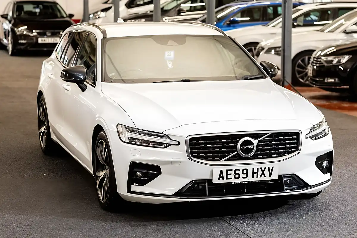 Used 2020 Volvo V60 R-Design White - Interior and Exterior details 3
