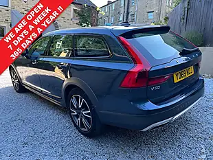 Used 2020 Volvo V90 Cross Country Plus Blue - Interior and Exterior details 3