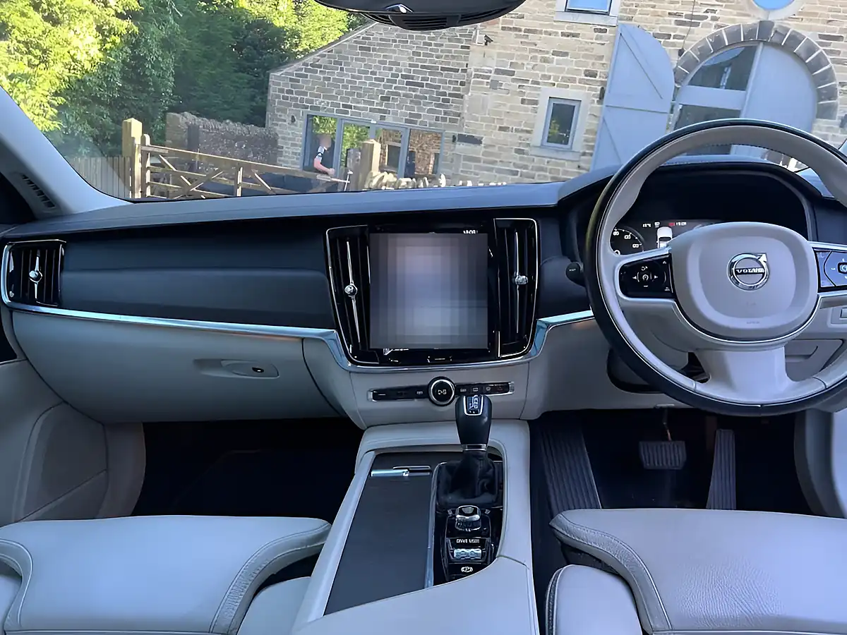 Used 2020 Volvo V90 Cross Country Plus Blue - Interior and Exterior details 5