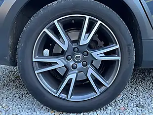 Used 2020 Volvo V90 Cross Country Plus Blue - Interior and Exterior details 9