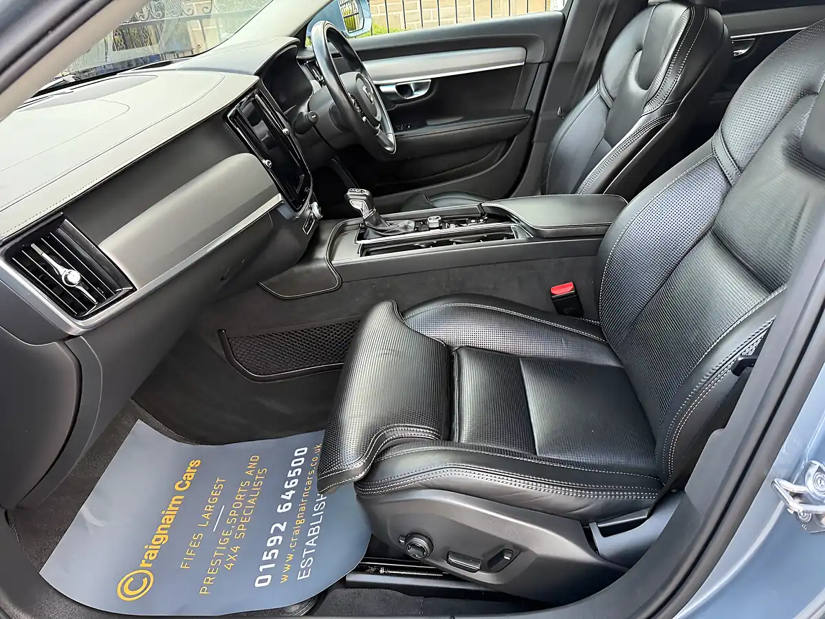 Used 2020 Volvo V90 Inscription Plus Mussel Blue - Interior and Exterior details 16