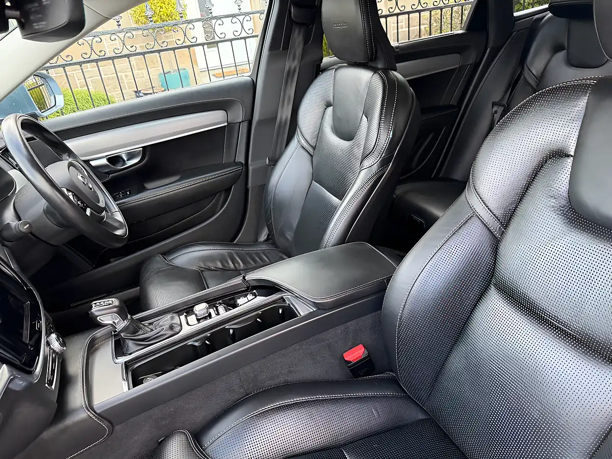 Used 2020 Volvo V90 Inscription Plus Mussel Blue - Interior and Exterior details 17