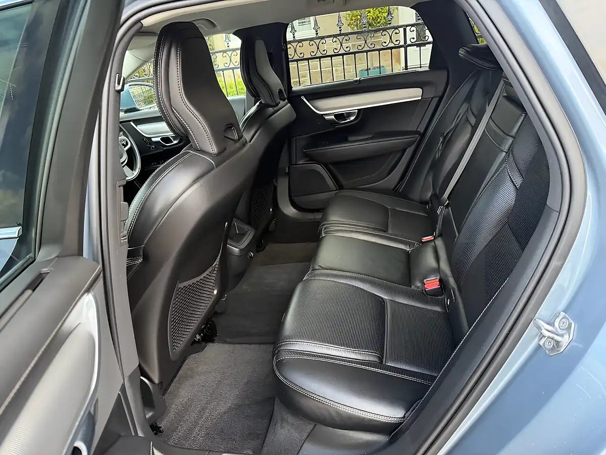 Used 2020 Volvo V90 Inscription Plus Mussel Blue - Interior and Exterior details 18