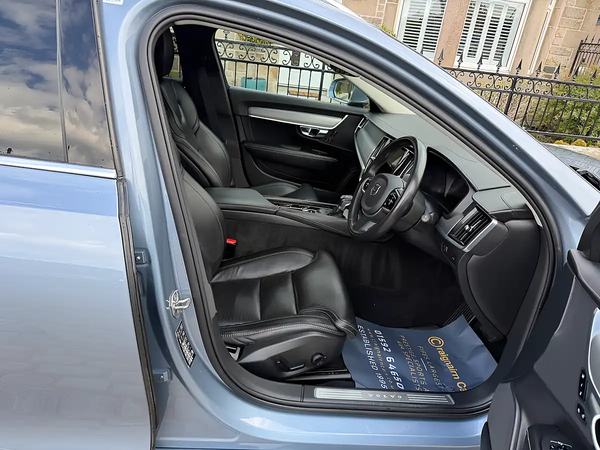 Used 2020 Volvo V90 Inscription Plus Mussel Blue - Interior and Exterior details 2