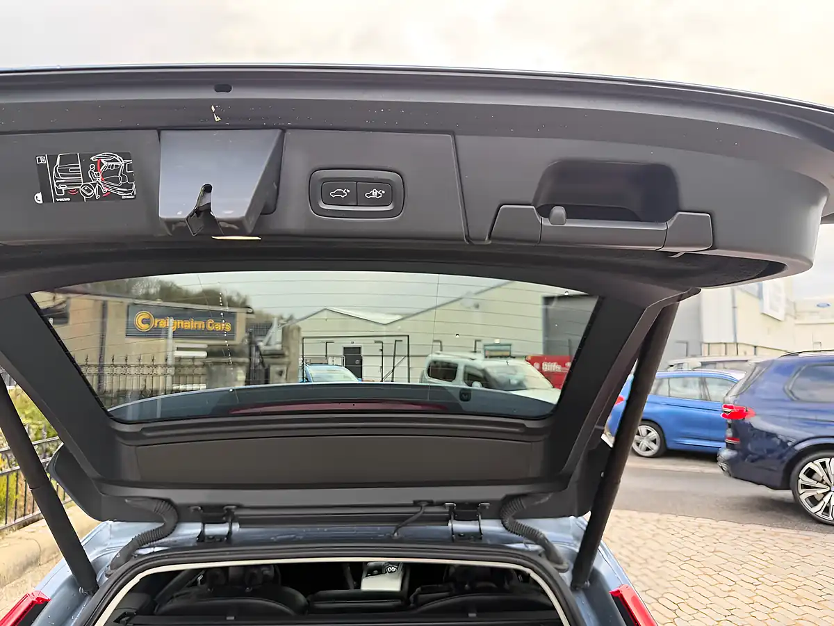Used 2020 Volvo V90 Inscription Plus Mussel Blue - Interior and Exterior details 20