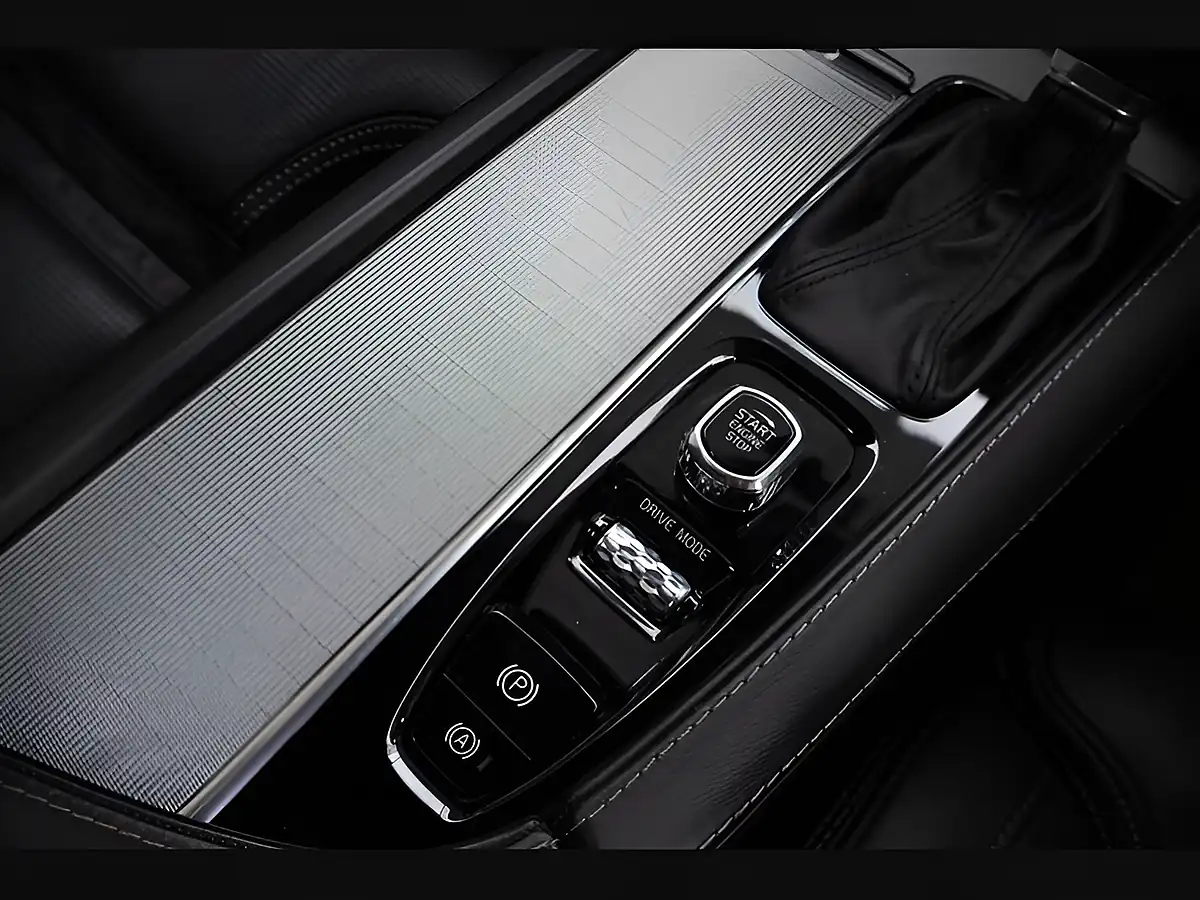 Used 2020 Volvo V90 Inscription Plus Silver - Interior and Exterior details 15