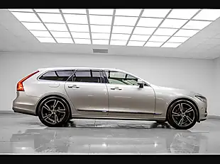Used 2020 Volvo V90 Inscription Plus Silver - Interior and Exterior details 7