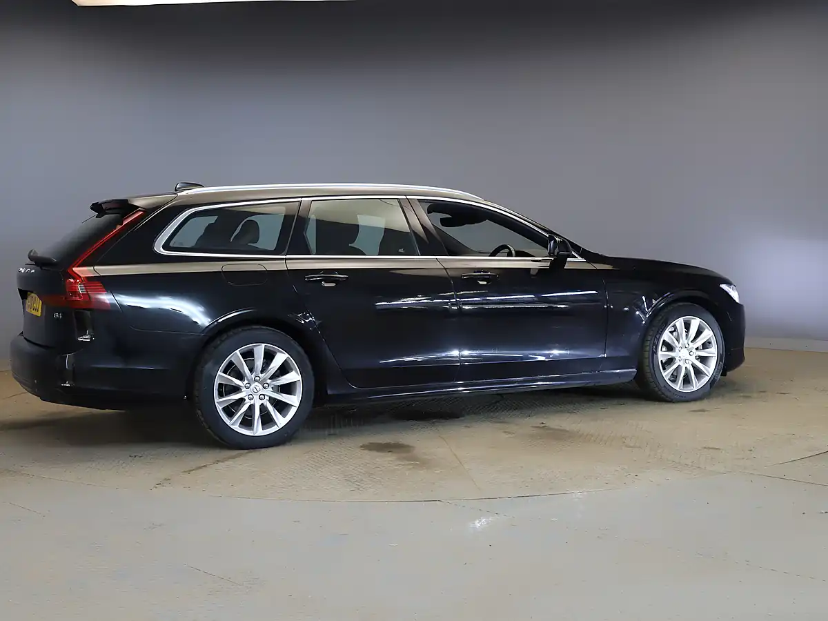 Used 2020 Volvo V90 Momentum Black Stone - Interior and Exterior details 3