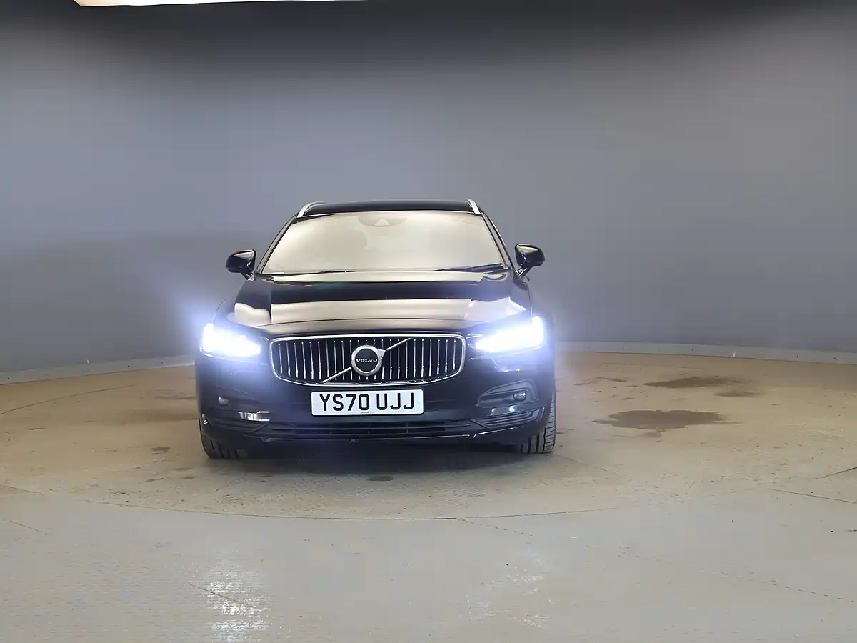 Used 2020 Volvo V90 Momentum Black Stone - Interior and Exterior details 7