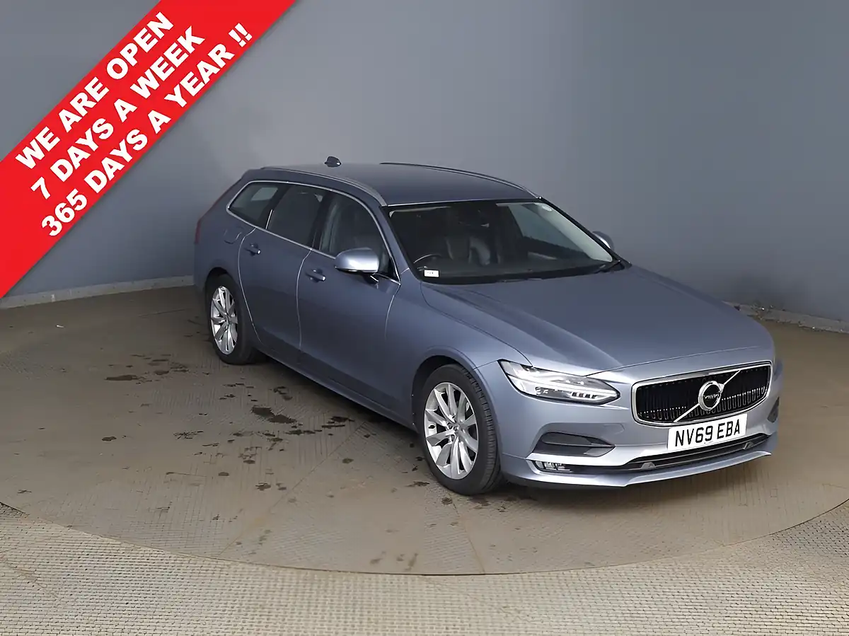 Used 2020 Volvo V90 Momentum Plus Blue - Interior and Exterior details 3