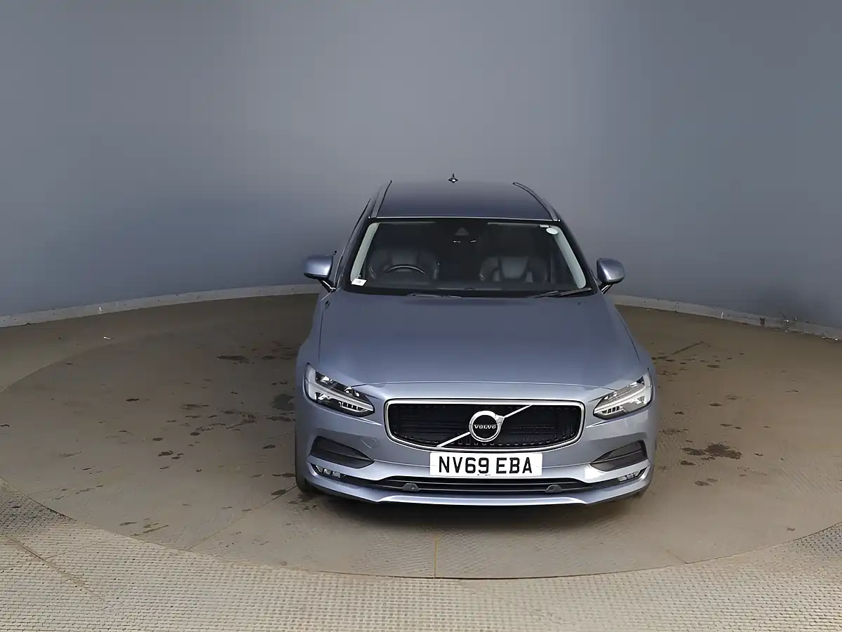 Used 2020 Volvo V90 Momentum Plus Blue - Interior and Exterior details 9