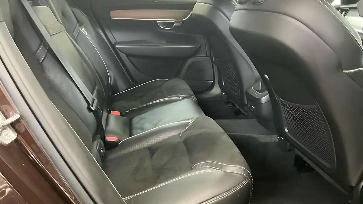 Used 2020 Volvo V90 R-Design Brown - Interior and Exterior details 12