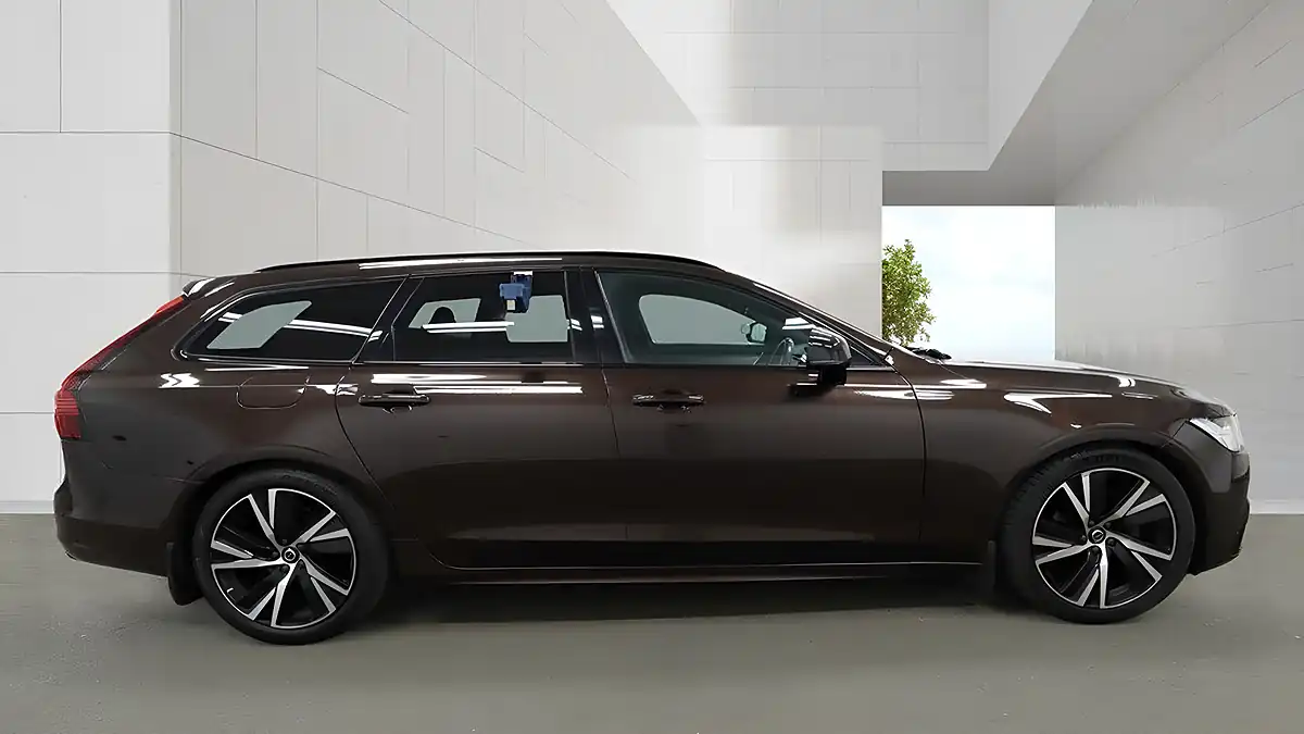 Used 2020 Volvo V90 R-Design Brown - Interior and Exterior details 6