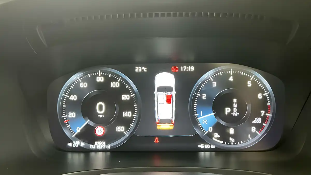 Used 2020 Volvo V90 R-Design Brown - Interior and Exterior details 9