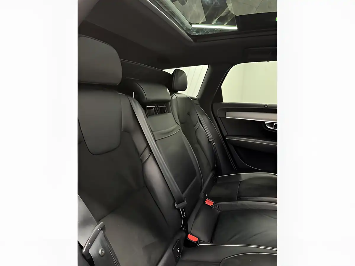 Used 2020 Volvo V90 R-Design Onyx Black - Interior and Exterior details 13