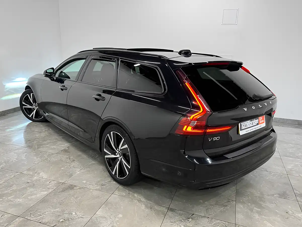 Used 2020 Volvo V90 R-Design Onyx Black - Interior and Exterior details 5
