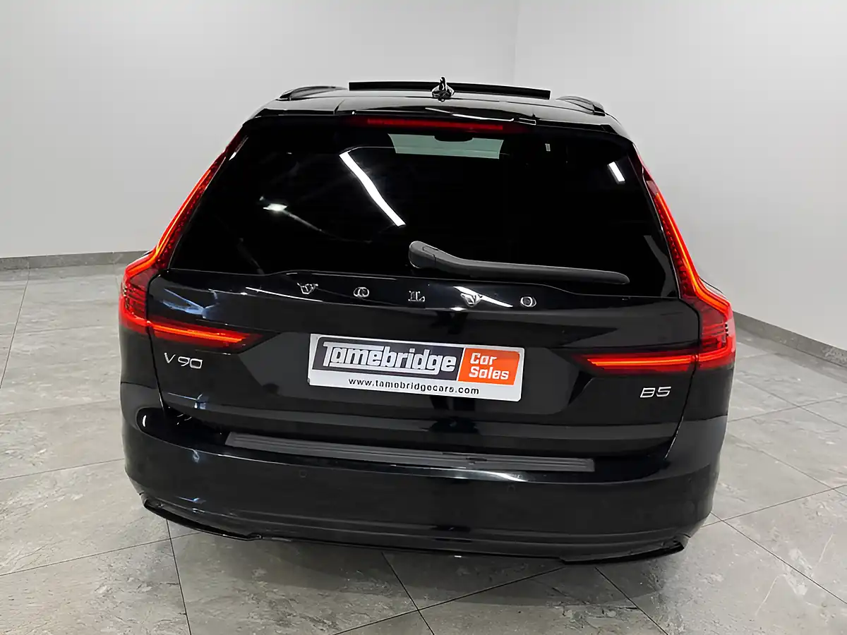 Used 2020 Volvo V90 R-Design Onyx Black - Interior and Exterior details 7