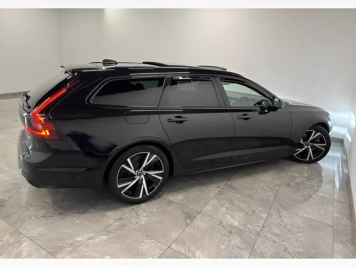 Used 2020 Volvo V90 R-Design Onyx Black - Interior and Exterior details 8