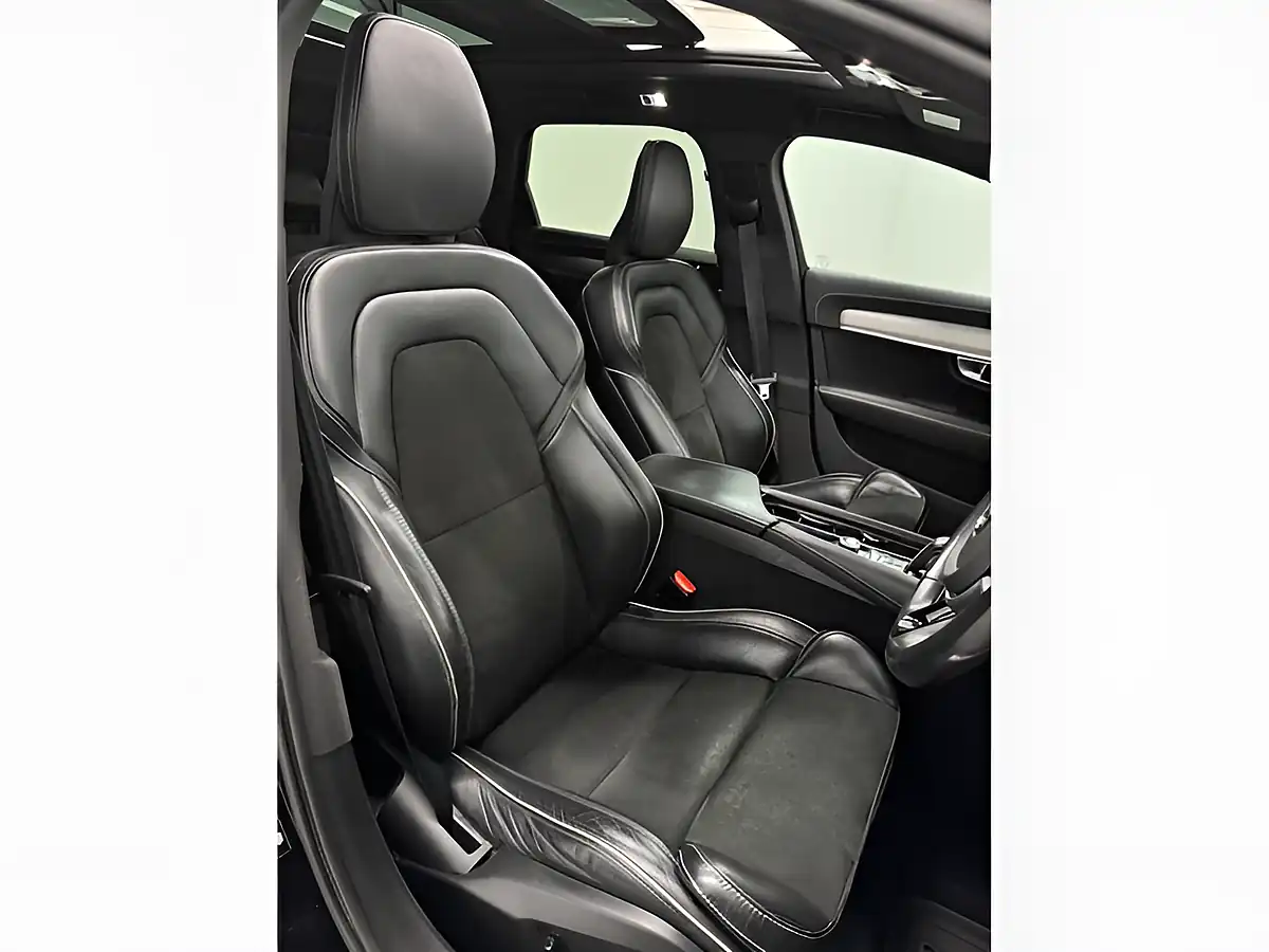 Used 2020 Volvo V90 R-Design Onyx Black - Interior and Exterior details 9