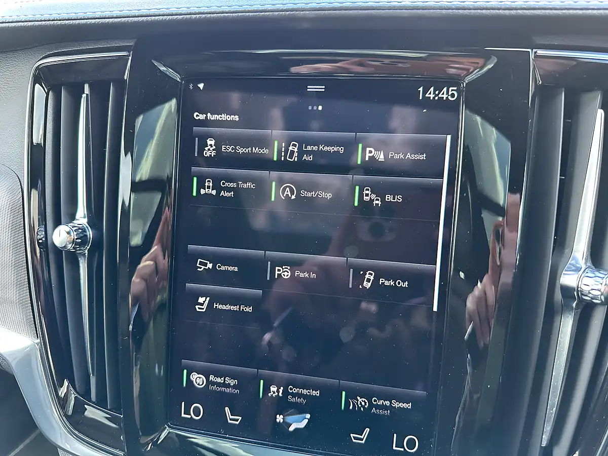 Used 2020 Volvo V90 R-Design Plus Aurora Silver - Interior and Exterior details 14