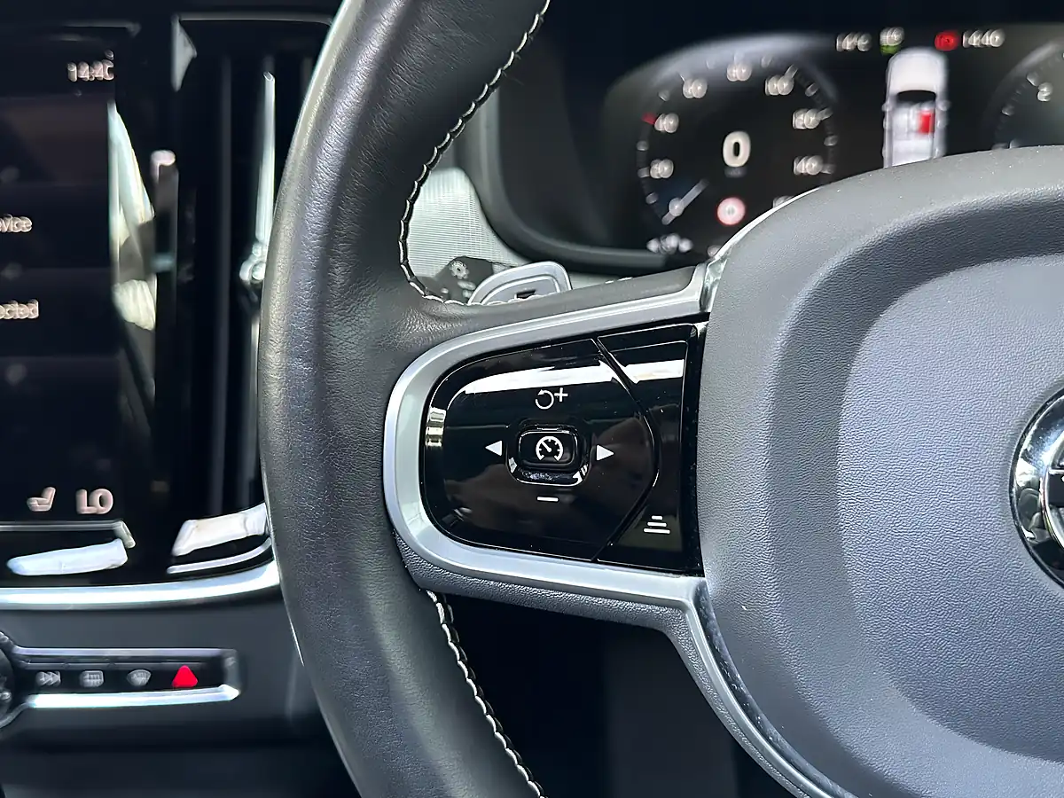 Used 2020 Volvo V90 R-Design Plus Aurora Silver - Interior and Exterior details 19