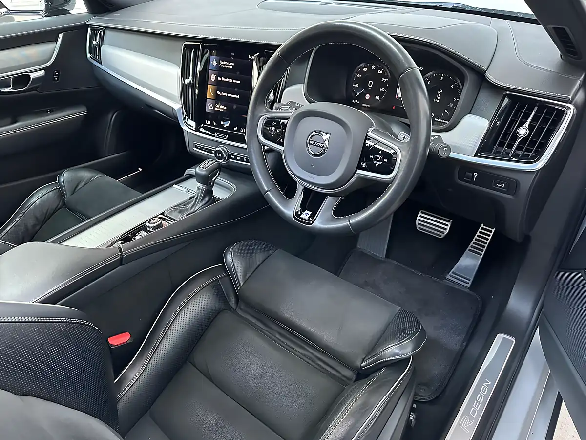 Used 2020 Volvo V90 R-Design Plus Aurora Silver - Interior and Exterior details 3