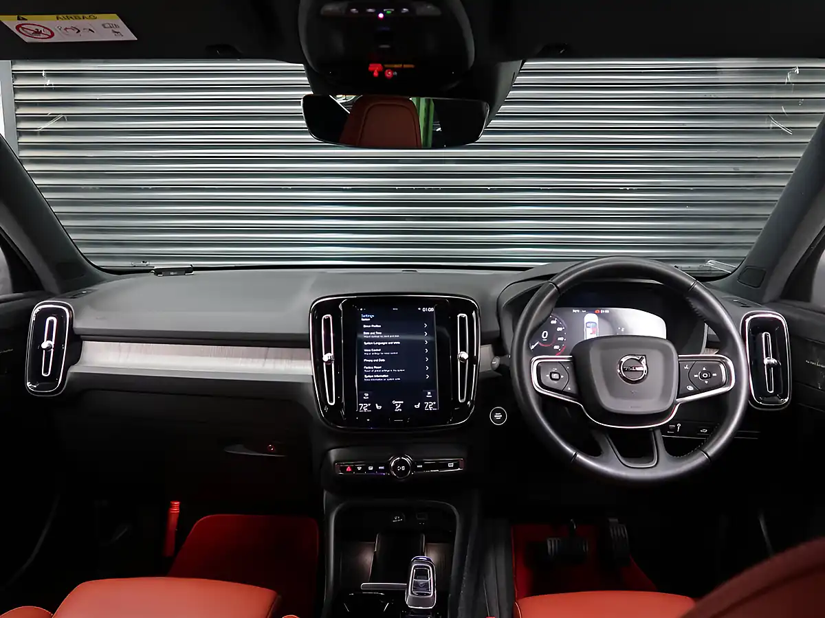 Used 2020 Volvo XC40 Inscription Pro Black - Interior and Exterior details 13