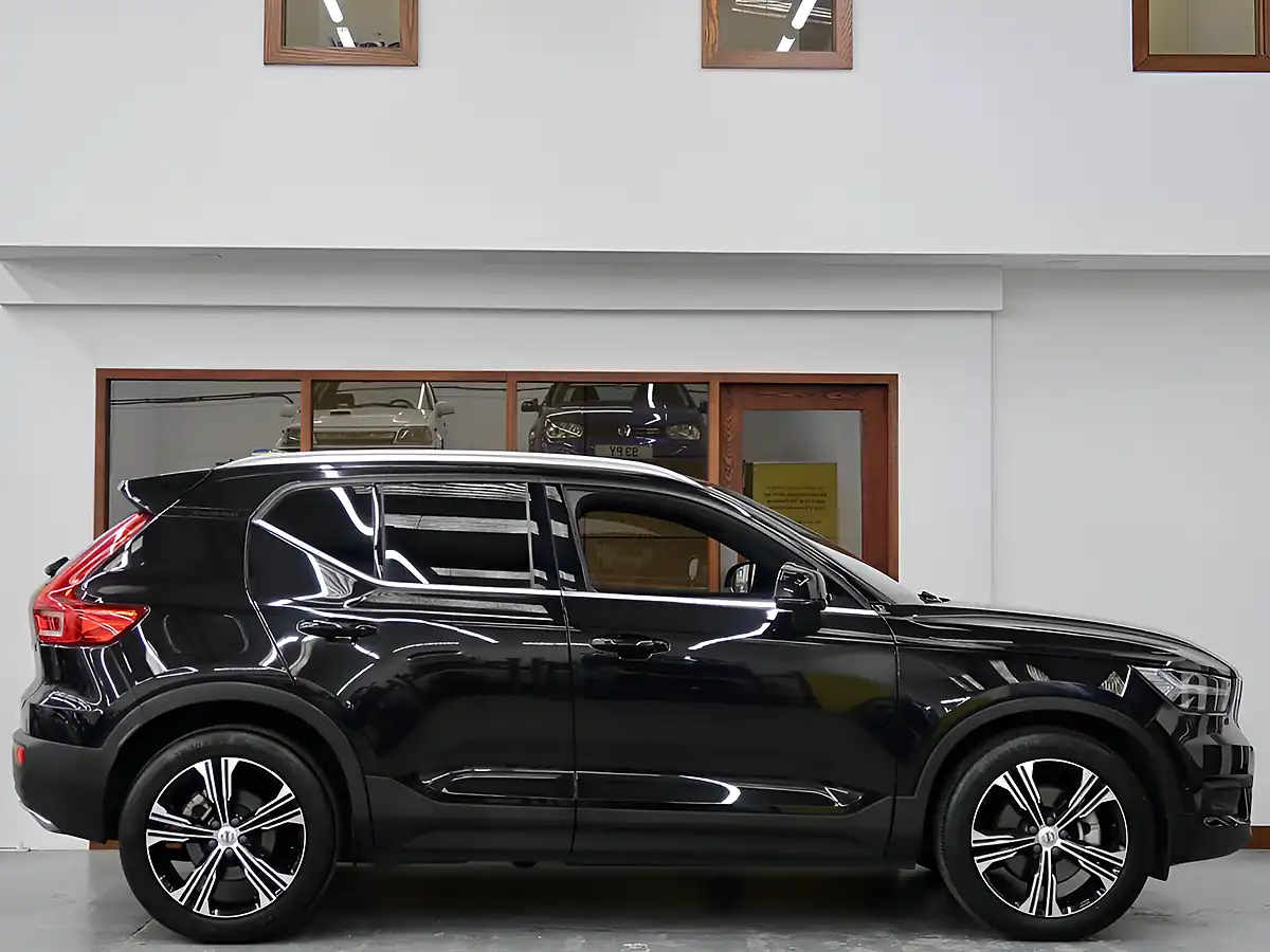 Used 2020 Volvo XC40 Inscription Pro Black - Interior and Exterior details 8