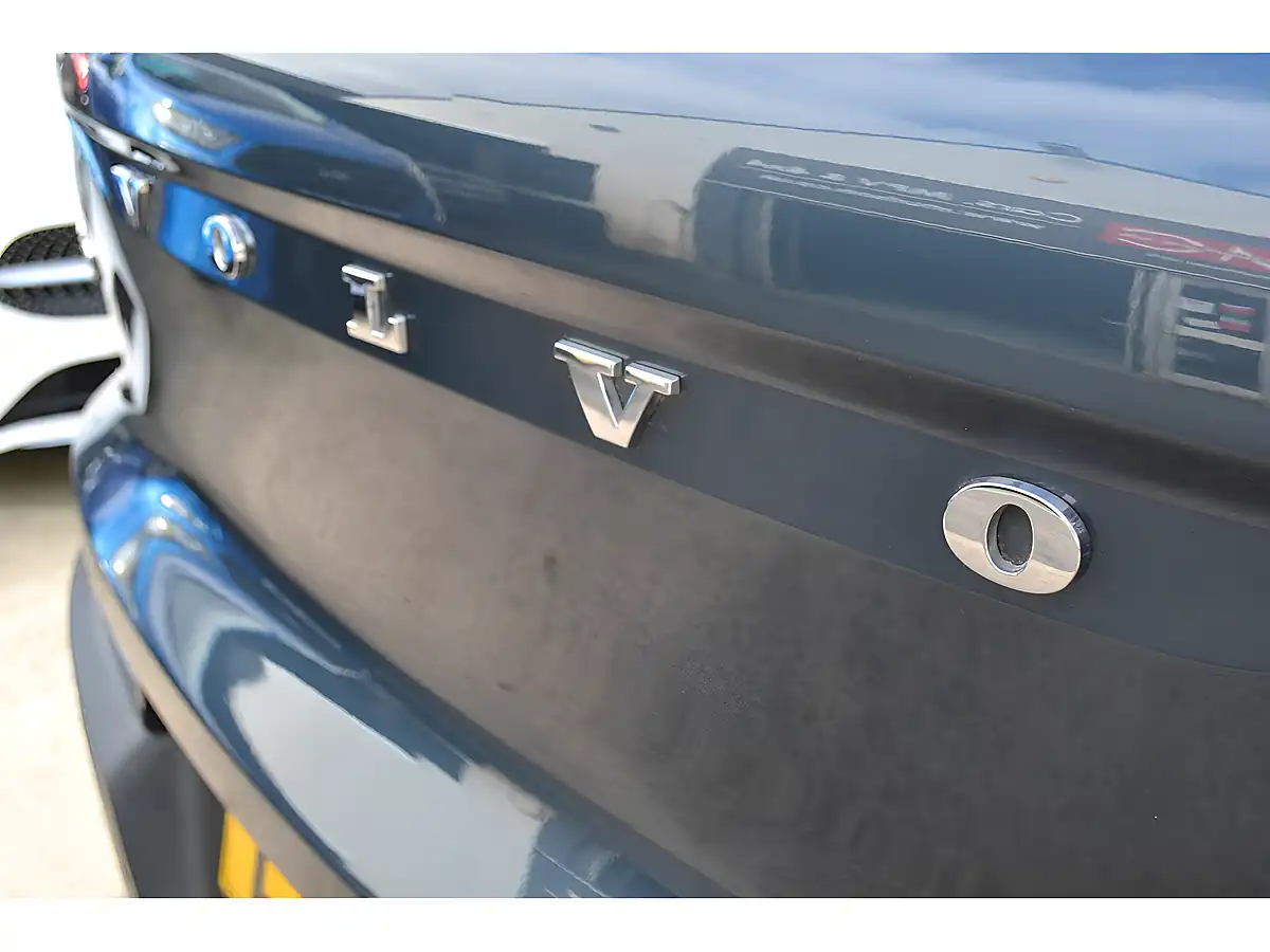 Used 2020 Volvo XC40 Inscription Pro Denim Blue - Interior and Exterior details 11