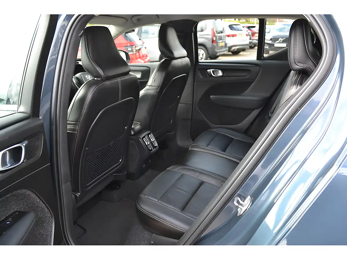 Used 2020 Volvo XC40 Inscription Pro Denim Blue - Interior and Exterior details 19