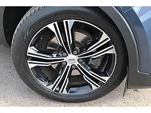 Used 2020 Volvo XC40 Inscription Pro Denim Blue - Interior and Exterior details 3