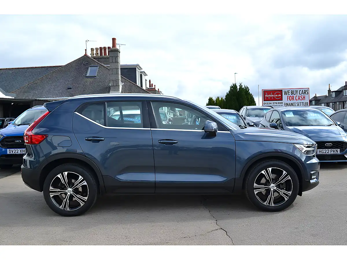 Used 2020 Volvo XC40 Inscription Pro Denim Blue - Interior and Exterior details 5