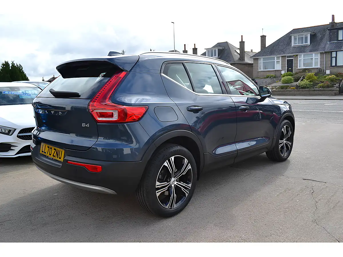 Used 2020 Volvo XC40 Inscription Pro Denim Blue - Interior and Exterior details 9