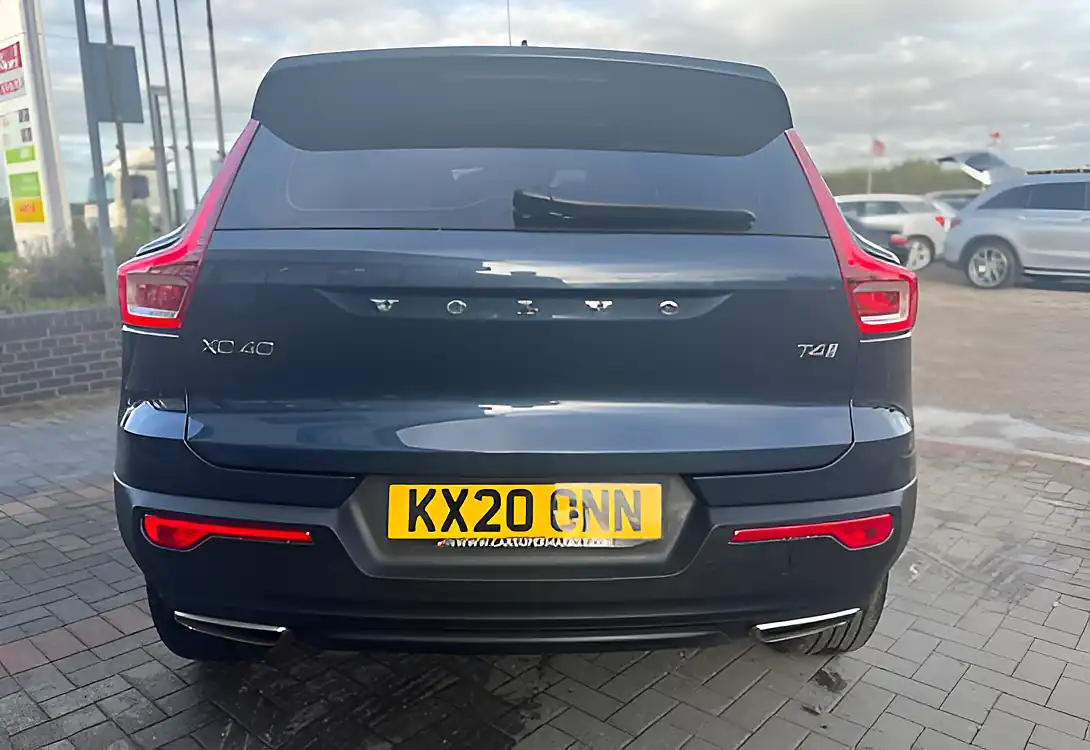 Used 2020 Volvo XC40 Inscription Pro Denim Blue - Interior and Exterior details 10