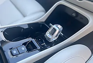 Used 2020 Volvo XC40 Inscription Pro Denim Blue - Interior and Exterior details 13