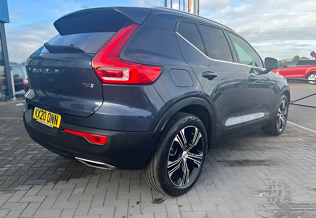 Used 2020 Volvo XC40 Inscription Pro Denim Blue - Interior and Exterior details 9