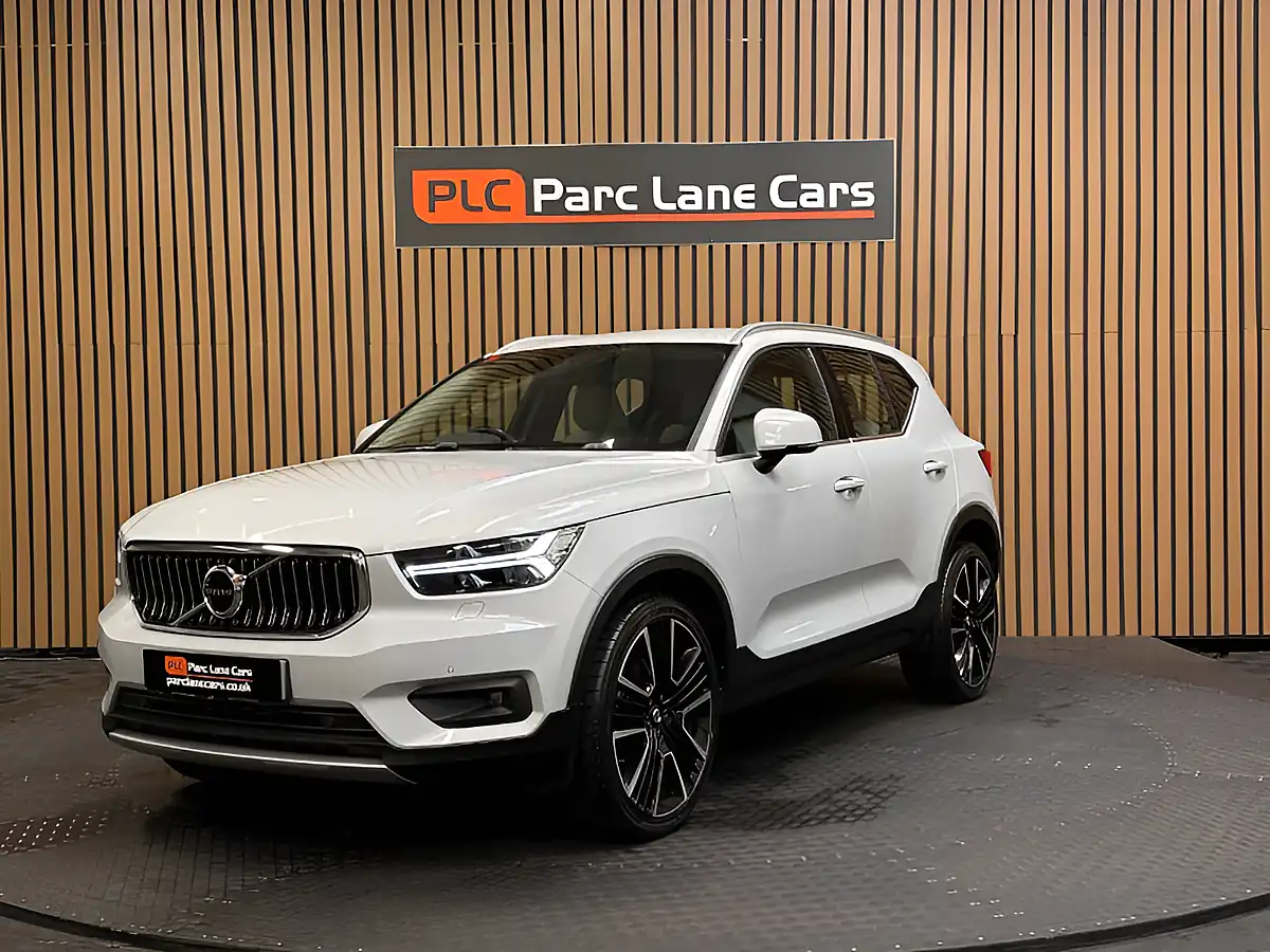 Used 2020 Volvo XC40 Inscription Pro Glacier Silver - Interior and Exterior details 3