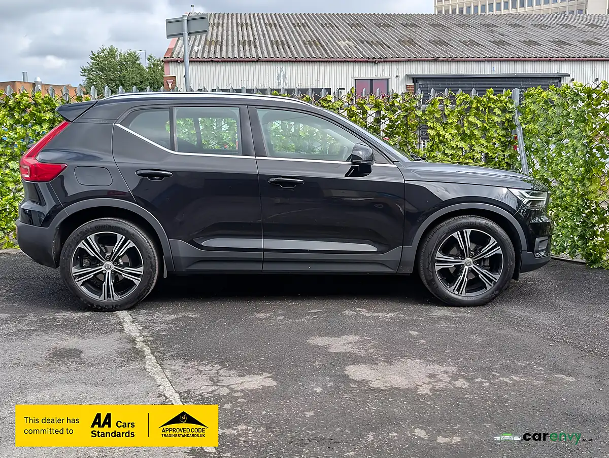 Used 2020 Volvo XC40 Inscription Pro Onyx Black - Interior and Exterior details 11