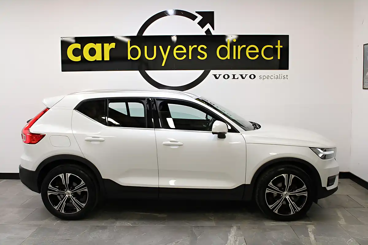 Used 2020 Volvo XC40 Inscription Pro White - Interior and Exterior details 11